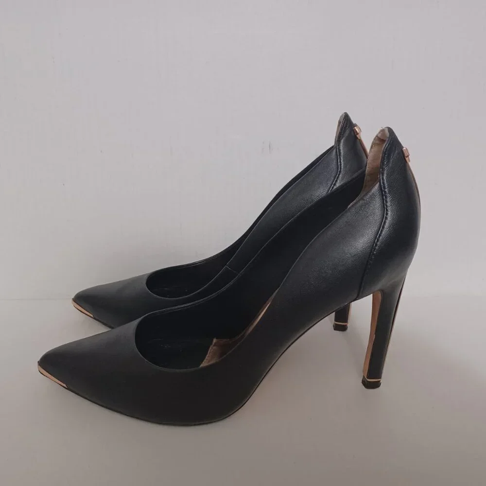 TED BAKER LONDON MELISSA ROSE GOLD TRIM HEELS size 39